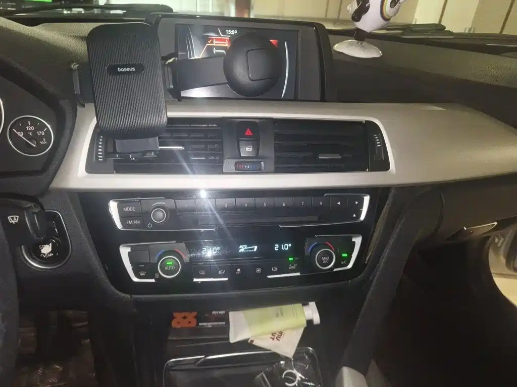 BMW 3 Series — миниатюра 6