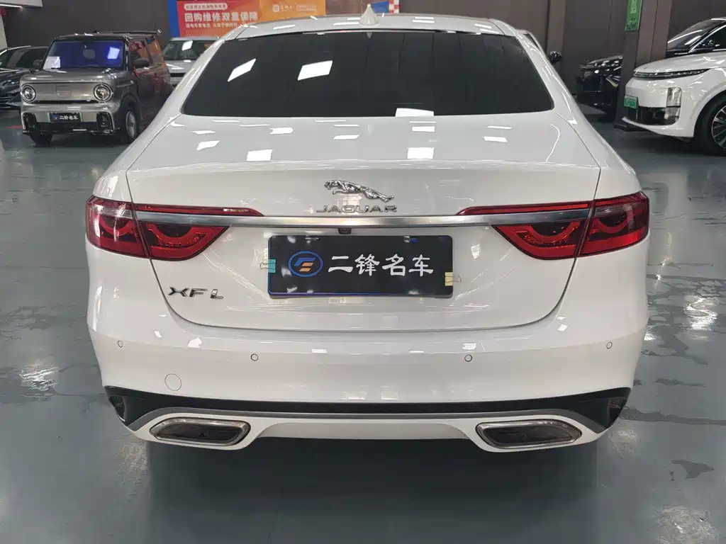 Jaguar XFL — миниатюра 4