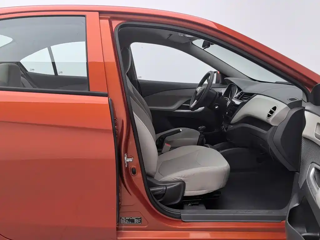 Chevrolet Sail — миниатюра 23