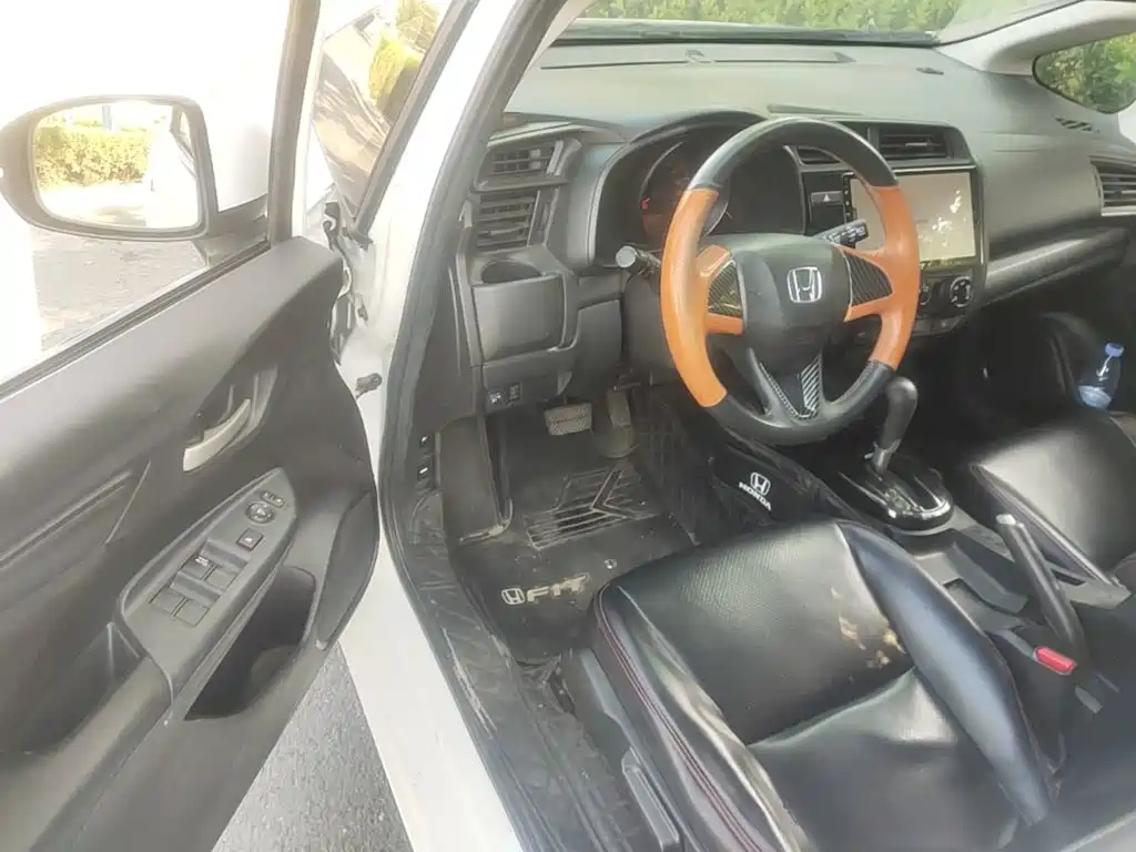 Honda Fit — миниатюра 16