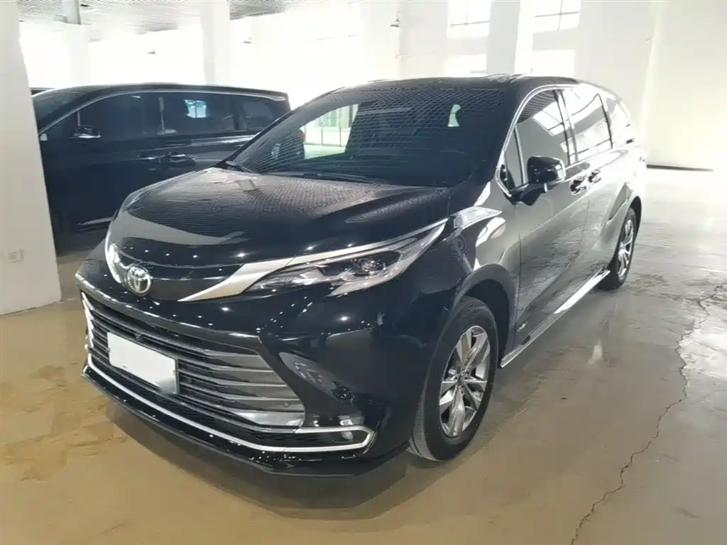 Toyota Sienna 2025
