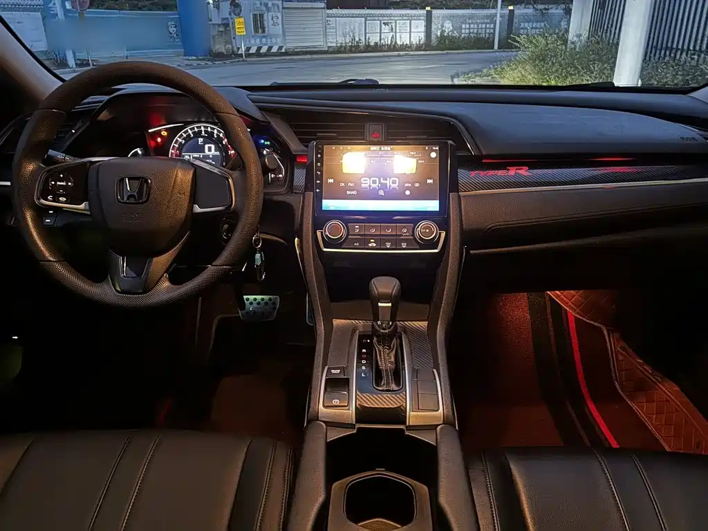 Honda Civic — миниатюра 10