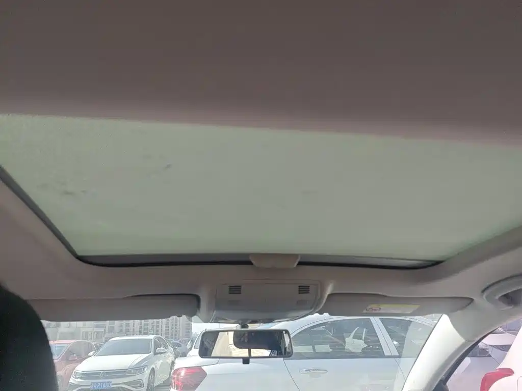 Volkswagen Golf — миниатюра 14