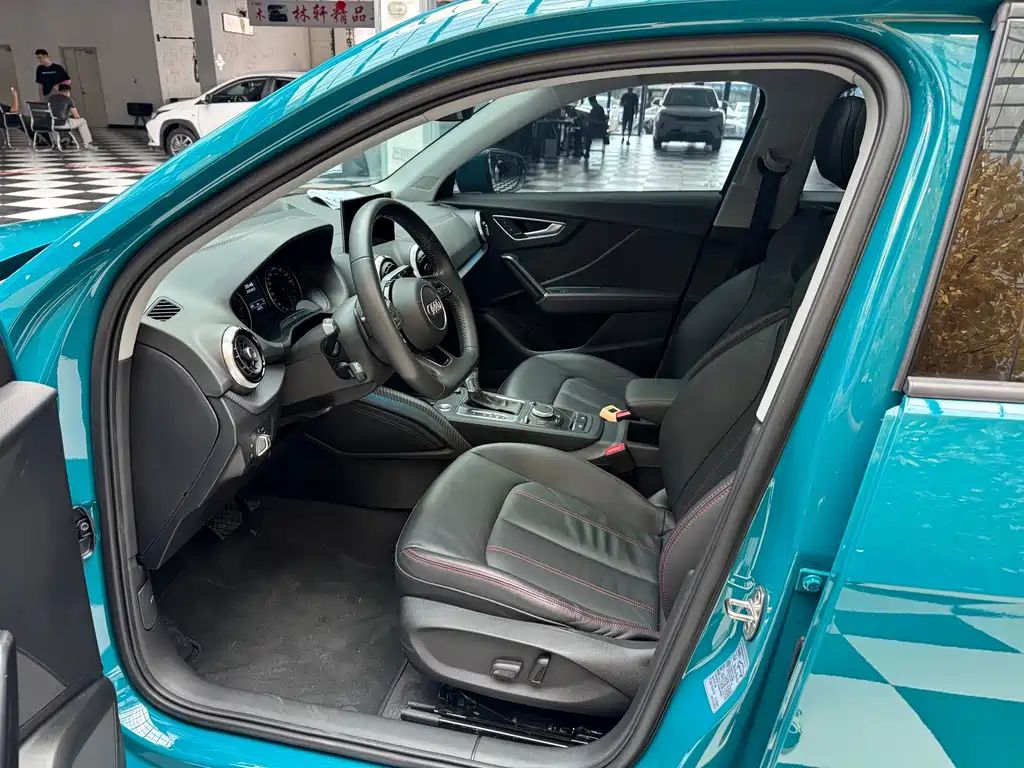 Audi Q2L — миниатюра 12