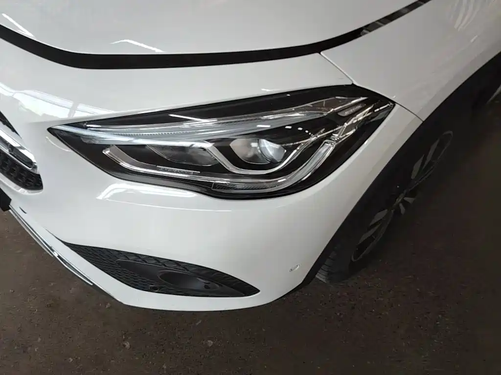 Mercedes-Benz GLA — миниатюра 24