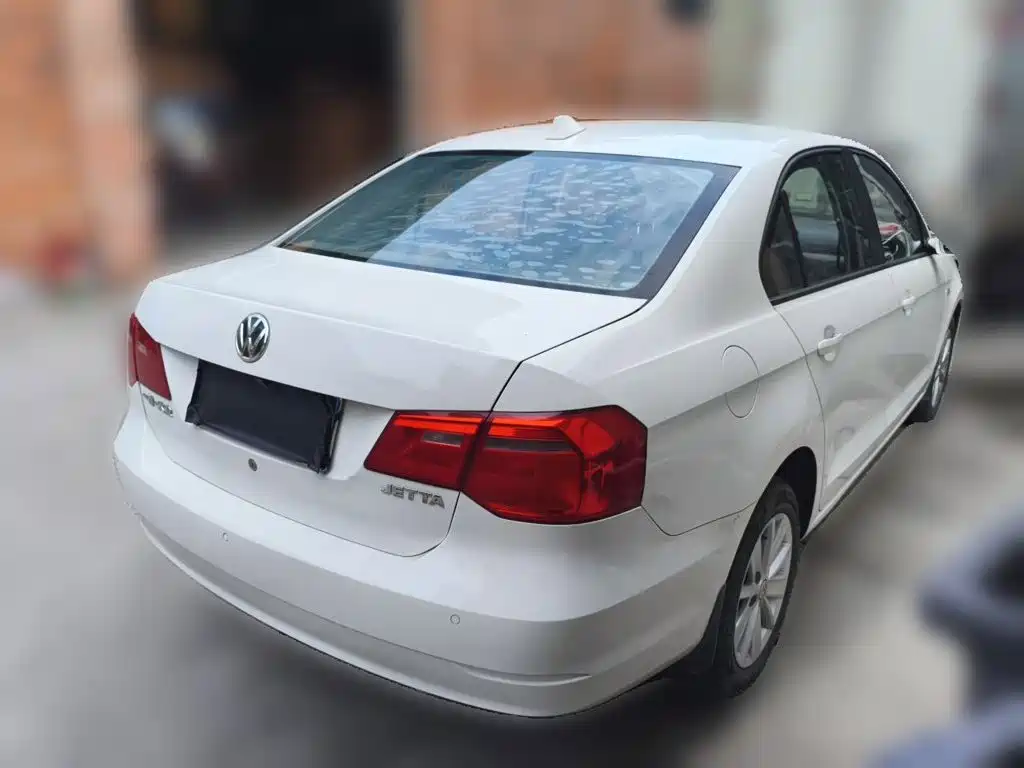 Volkswagen Jetta — миниатюра 4
