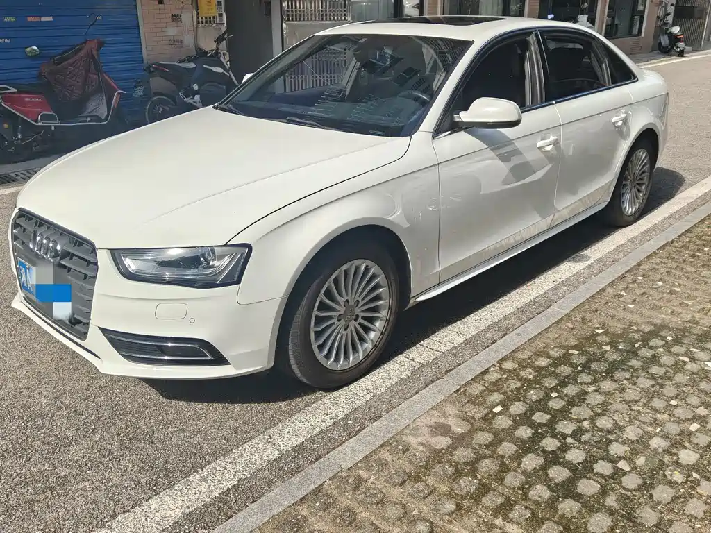Audi A4L 2015