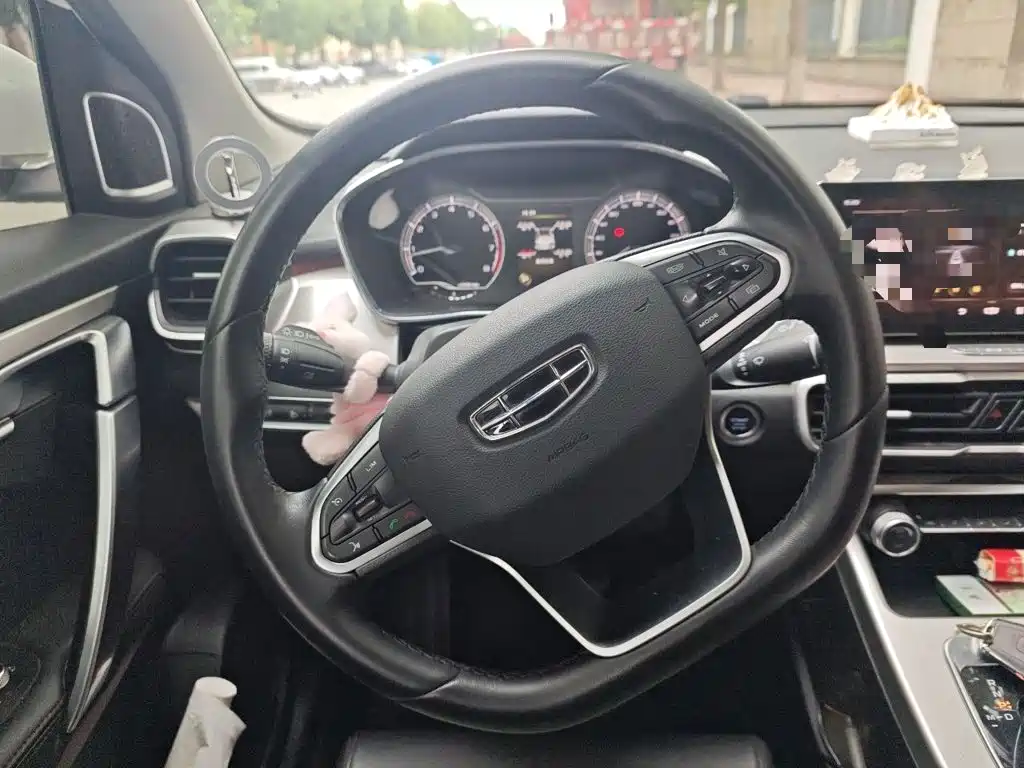 Geely Binyue — миниатюра 11