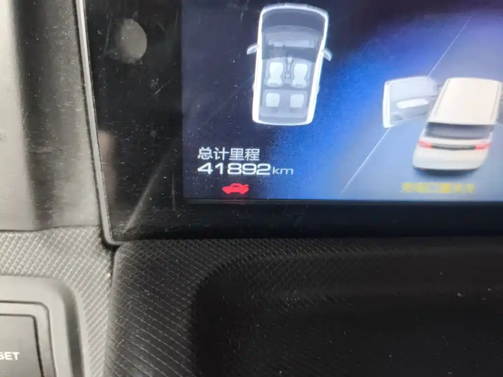 Wuling MINIEV — миниатюра 5