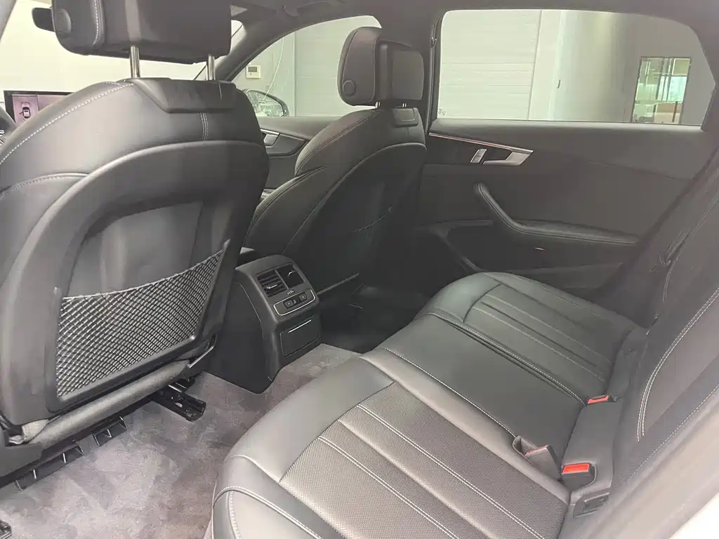 Audi A4L — миниатюра 22