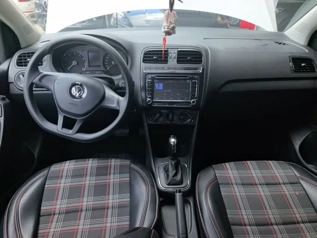 Volkswagen Polo — миниатюра 10