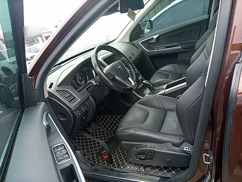 Volvo XC60 — миниатюра 16