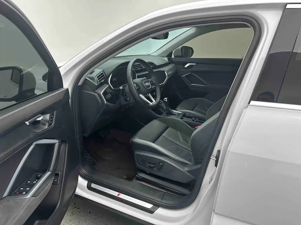 Audi Q3 Sportback — миниатюра 9