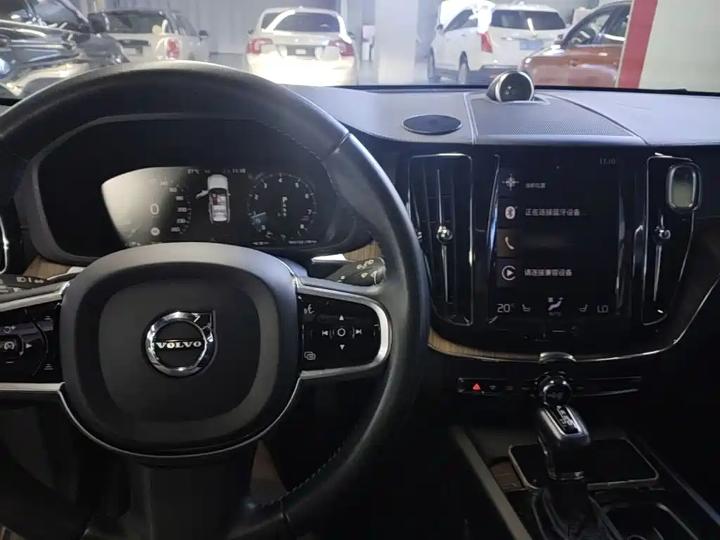 Volvo XC60 — миниатюра 10