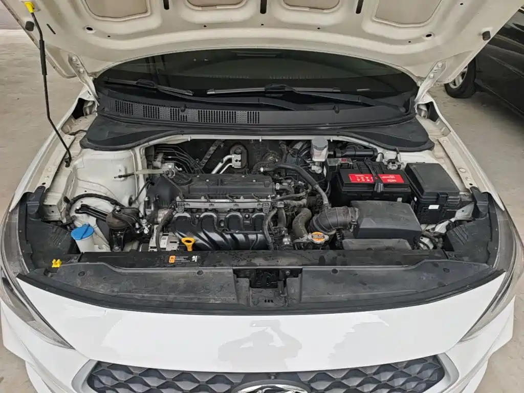 Hyundai Elantra — миниатюра 20