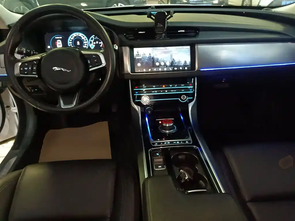 Jaguar XFL 2020 XFL 2.0T P200 Elite
