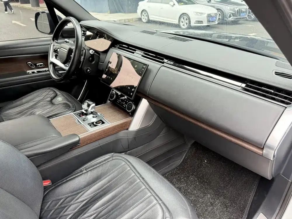 Land Rover Range Rover — миниатюра 13
