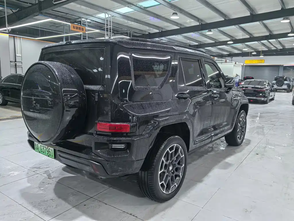 TANK TANK 700 NEW ENERGY