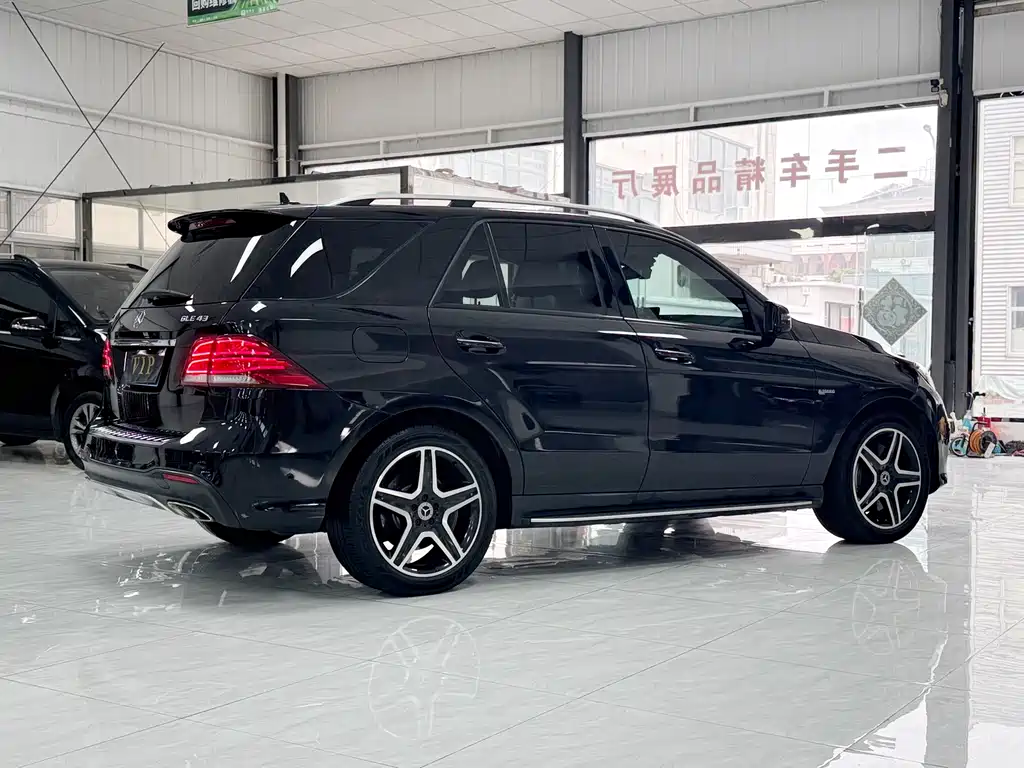 MERCEDES-BENZ GLE AMG