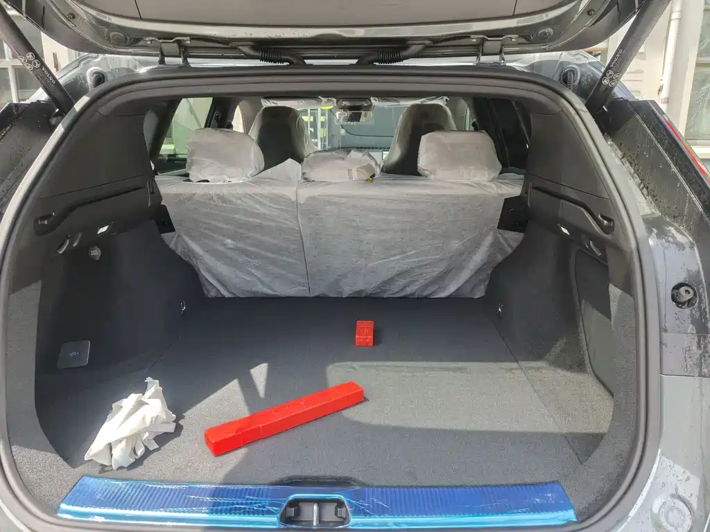 Volvo XC70 2026 Plus