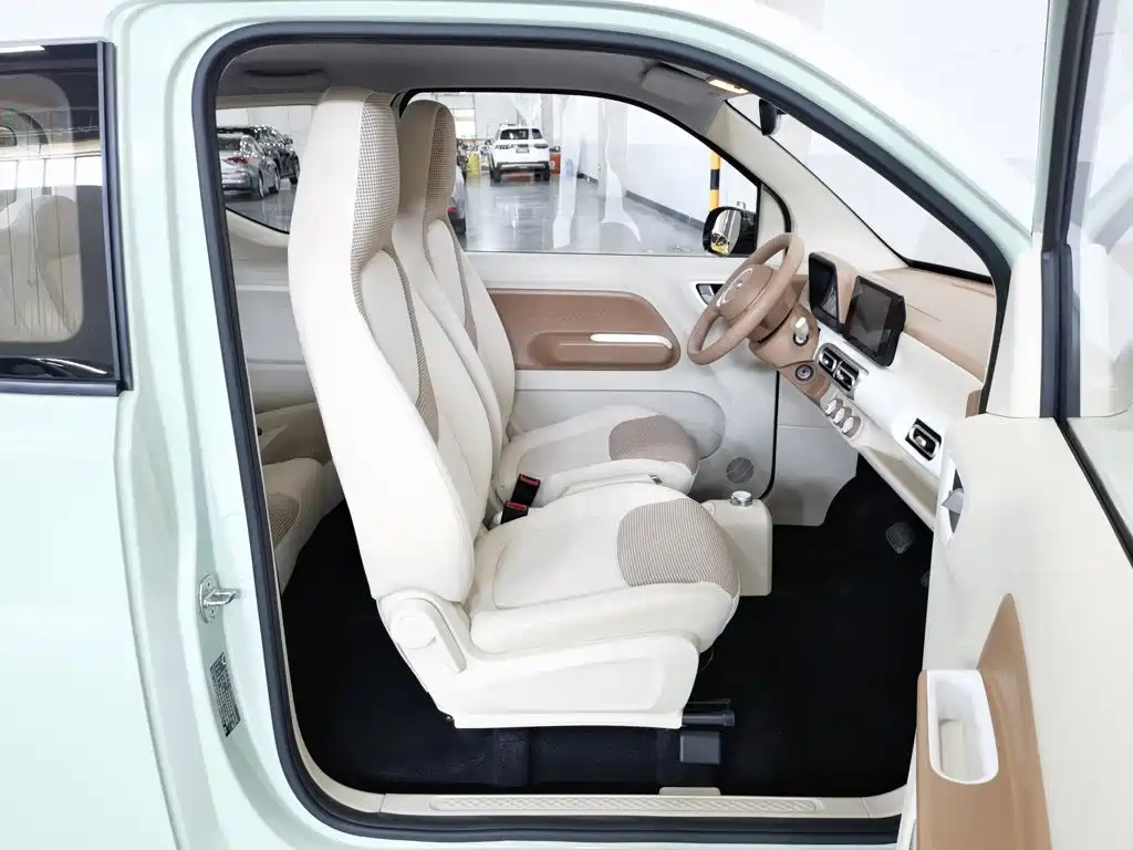 Wuling MINIEV — миниатюра 23