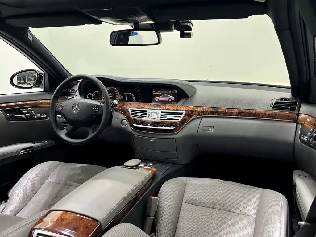 Mercedes-Benz S-Class — миниатюра 12