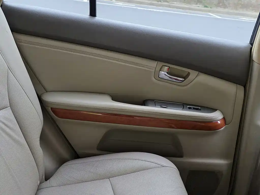 Lexus RX Classic — миниатюра 15