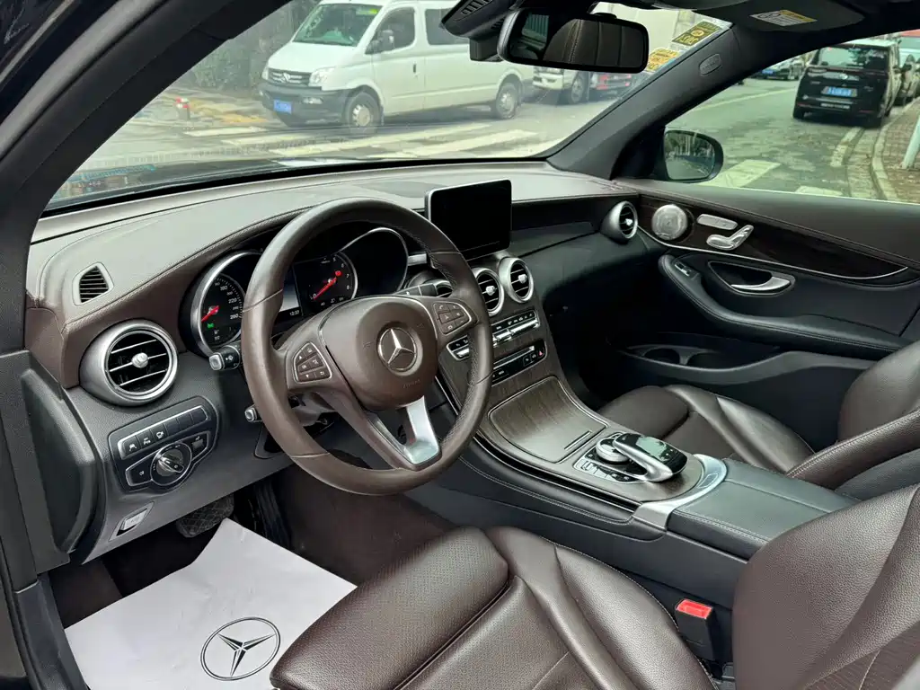 Mercedes-Benz GLC — миниатюра 8