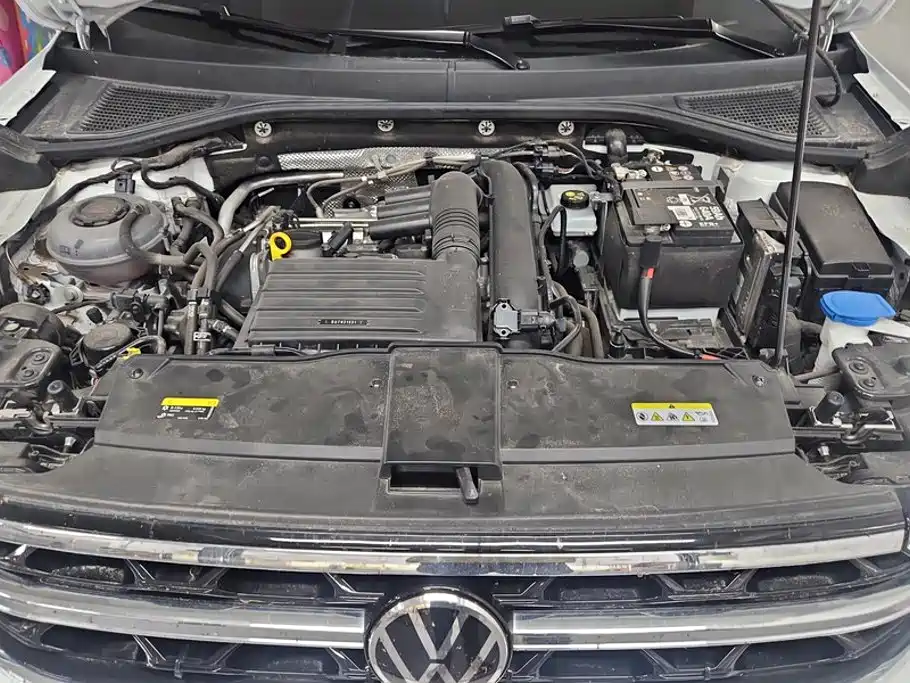 Volkswagen T-Roc — миниатюра 10