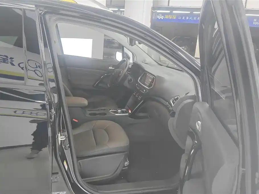 GAC TRUMPCHI GS4 NEW ENERGY