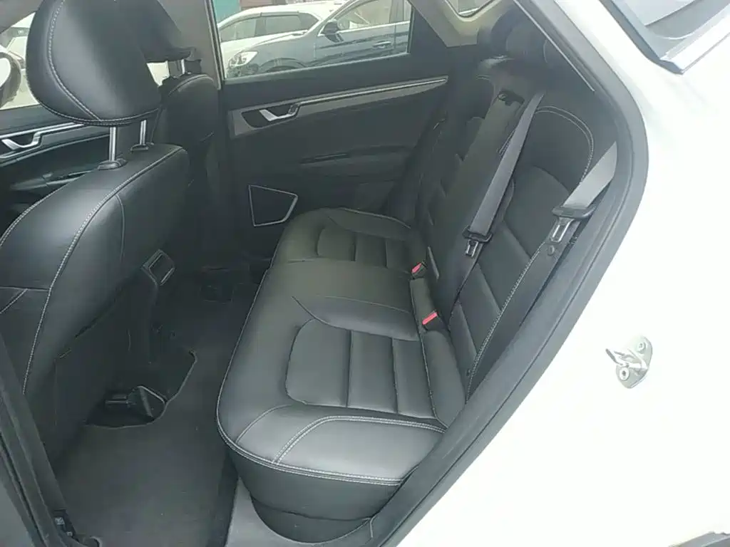 Geely Emgrand GS — миниатюра 17