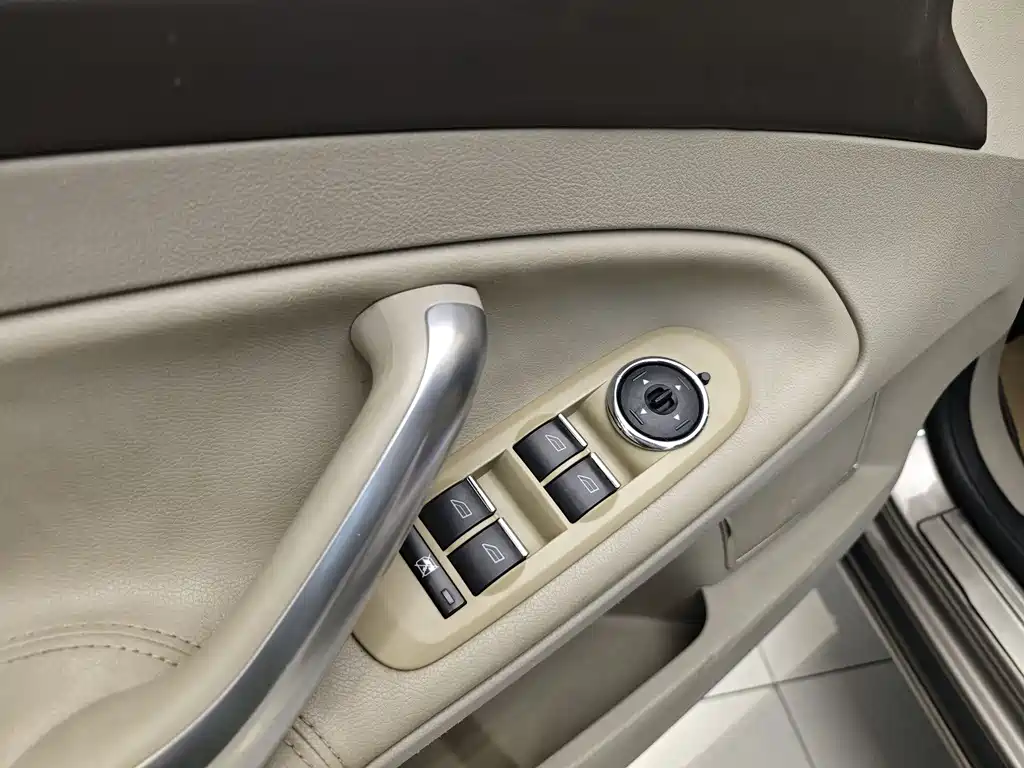 Ford Mondeo - 2011 2.0L GTDi200 Fashion