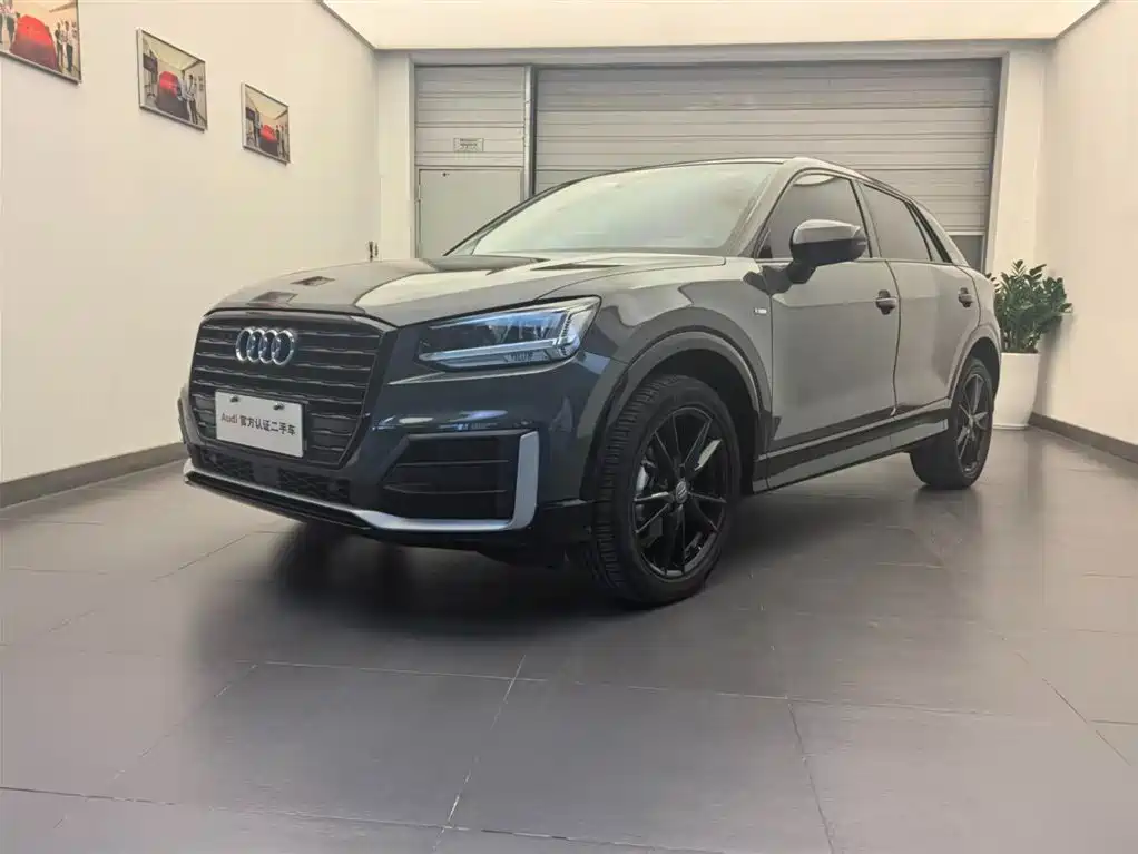 Audi Q2L 2021