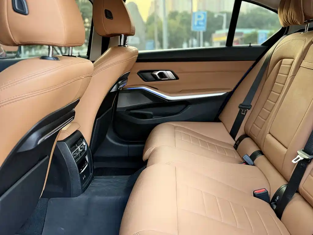 BMW 3 Series — миниатюра 16