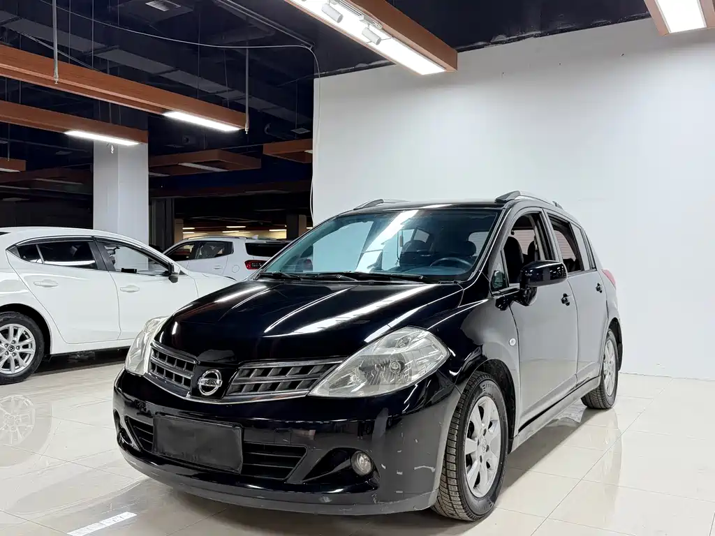 Nissan Tiida 2011