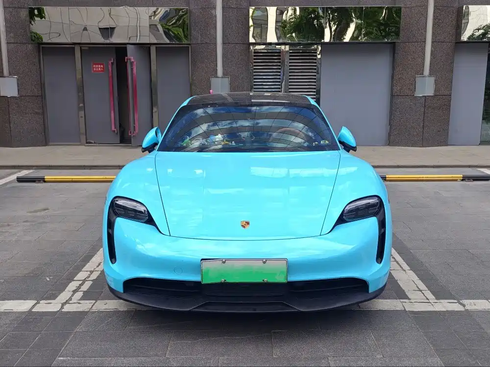 Porsche Taycan 2021