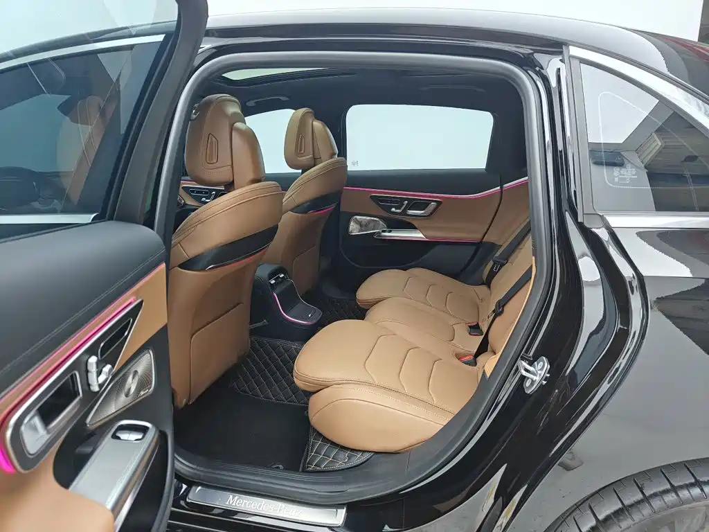 Mercedes-Benz E-Class id 4622396 из Китая 27