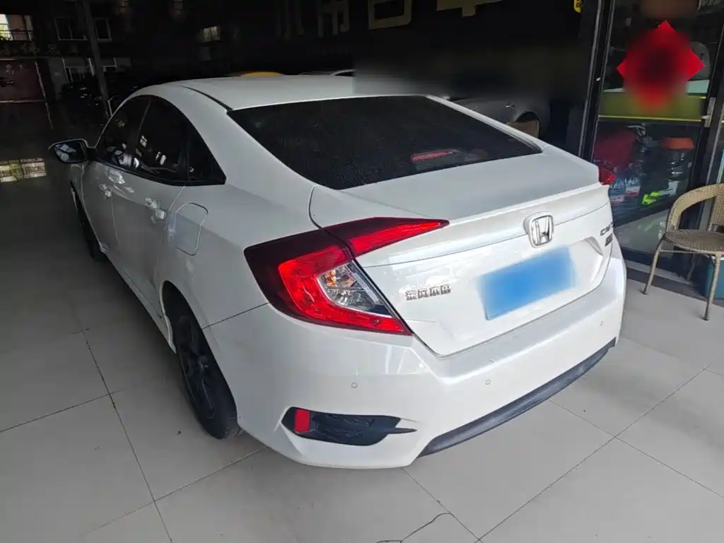 Honda Civic — миниатюра 5