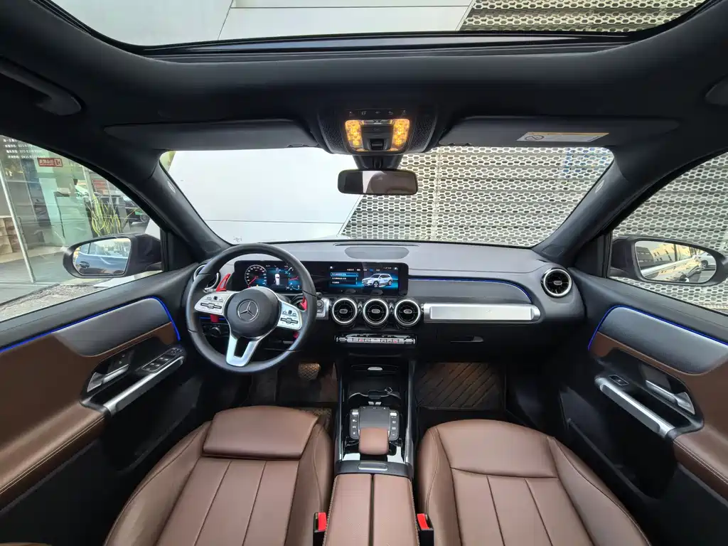 Mercedes-Benz GLB — миниатюра 9