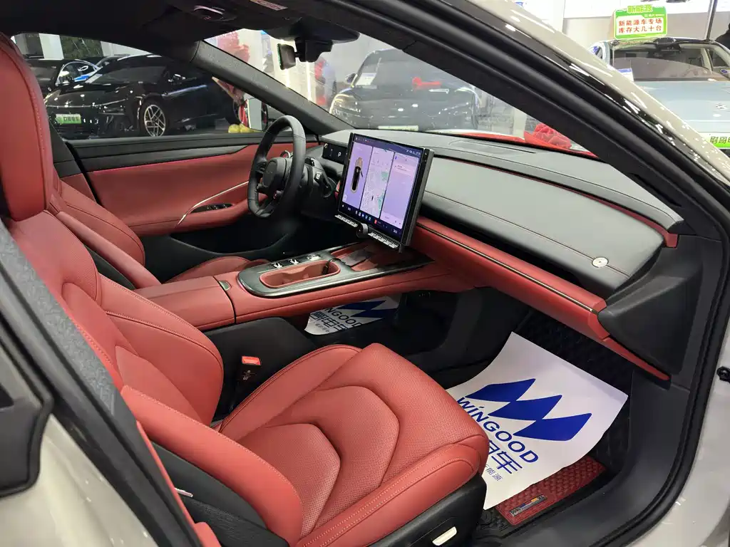 XIAOMI CAR XIAOMI SU7