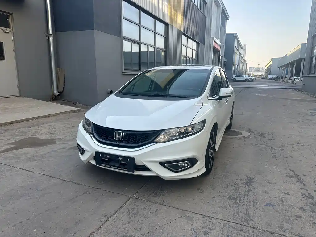 Honda Jade 2016