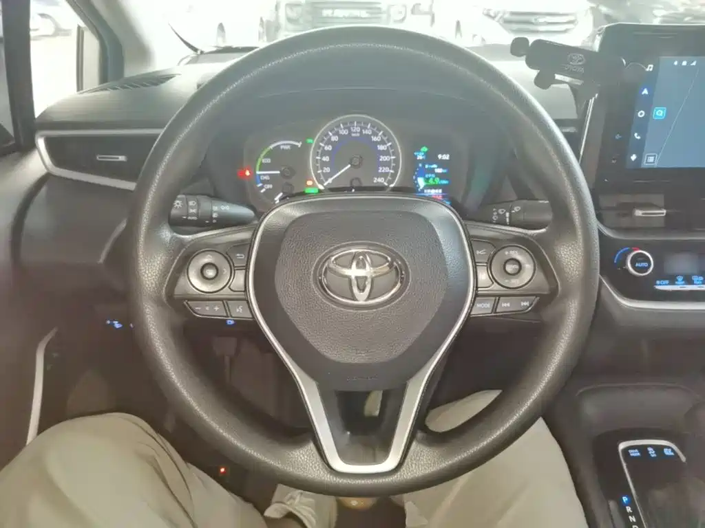 Toyota Corolla — миниатюра 11