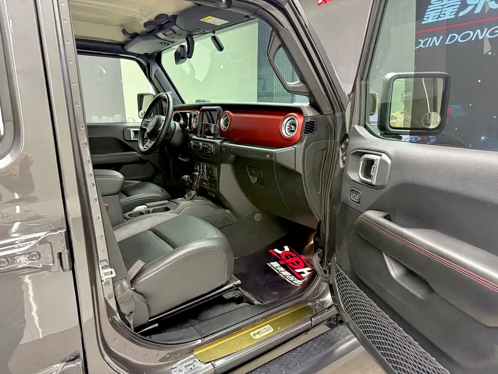Jeep Wrangler — миниатюра 10