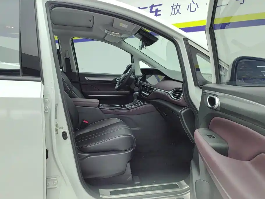 GAC Motor Trumpchi M6 — миниатюра 8