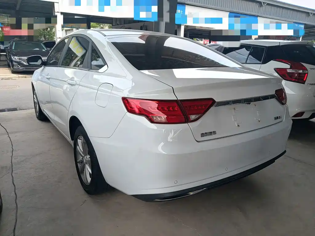 Geely Emgrand GL — миниатюра 10
