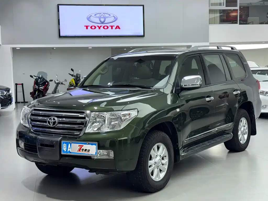 Toyota Land Cruiser 2011