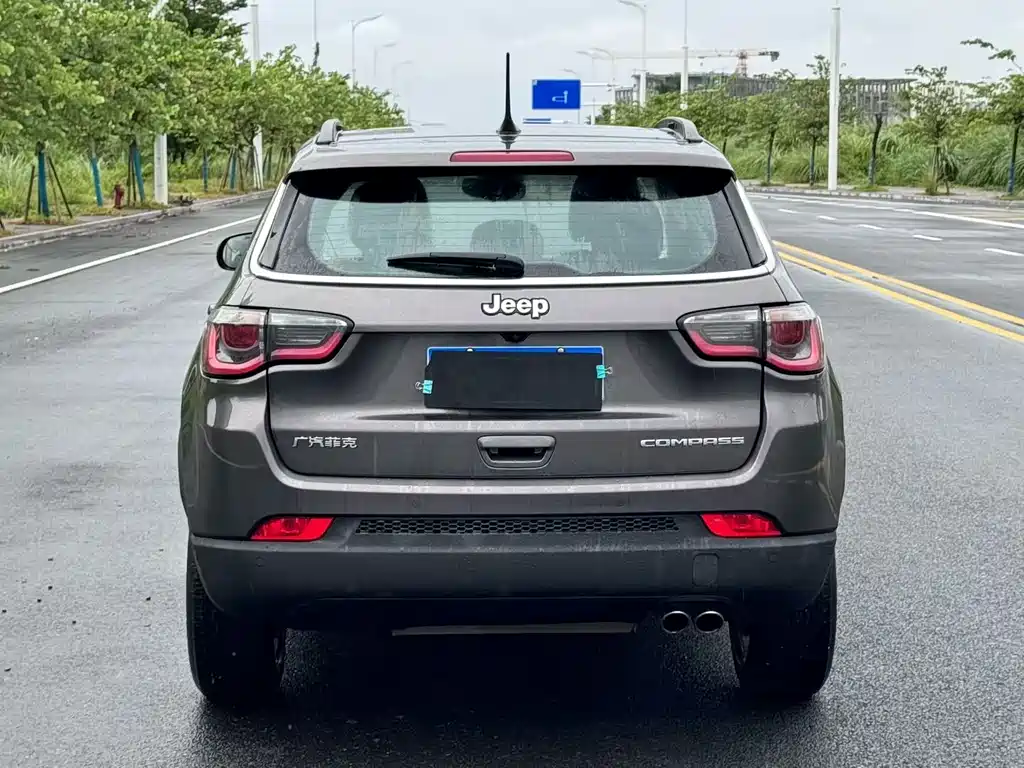 Jeep Compass — миниатюра 5