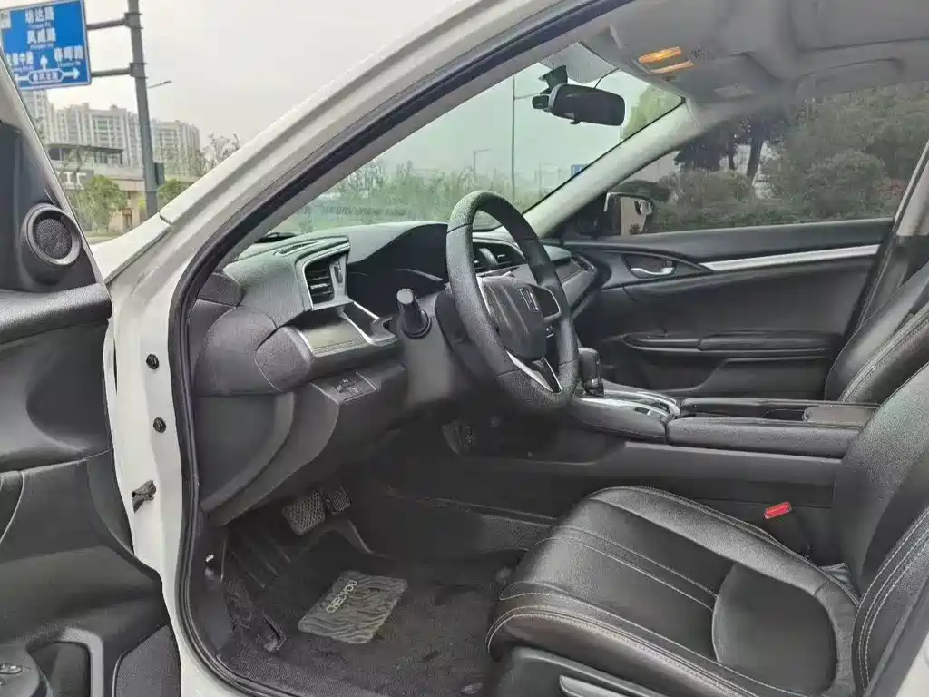Honda Civic — миниатюра 5