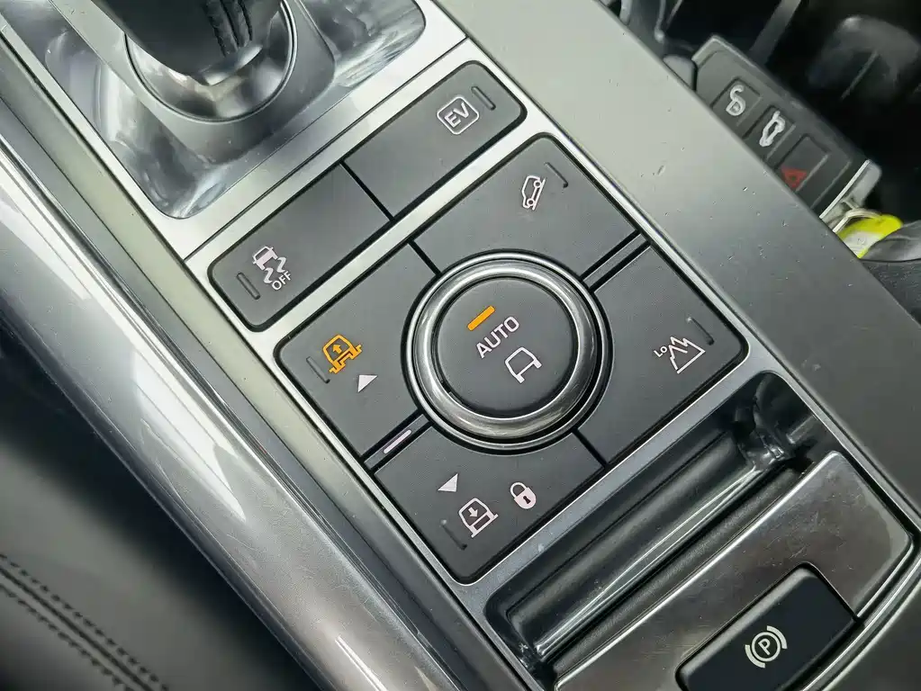 Land Rover Sport PHEV — миниатюра 13