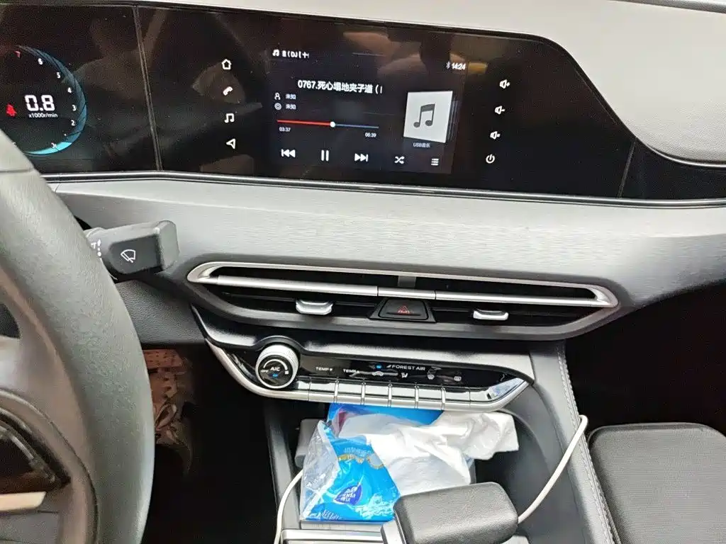 Changan Eado — миниатюра 6